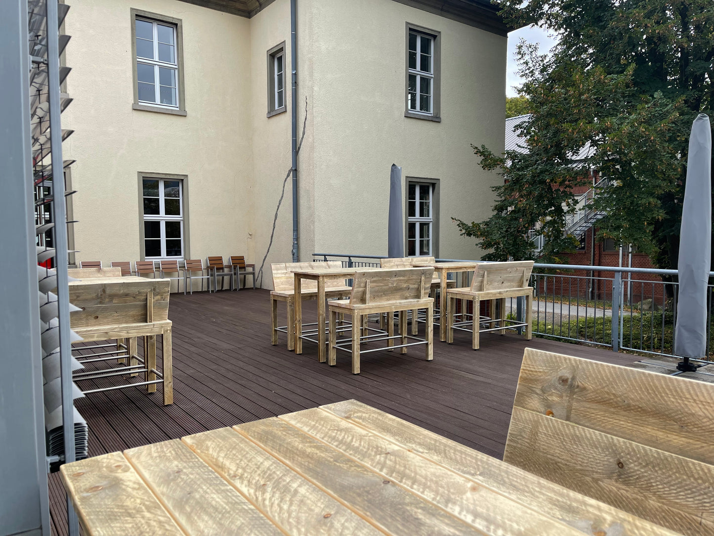 Bauholz Hochtisch, klassisch