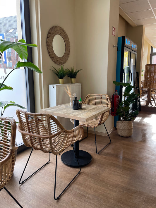 Bauholz Tisch, Vollmetallgestell - Gastronomie