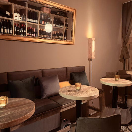 Bauholz Tisch rund, Vollmetallgestell - Gastronomie